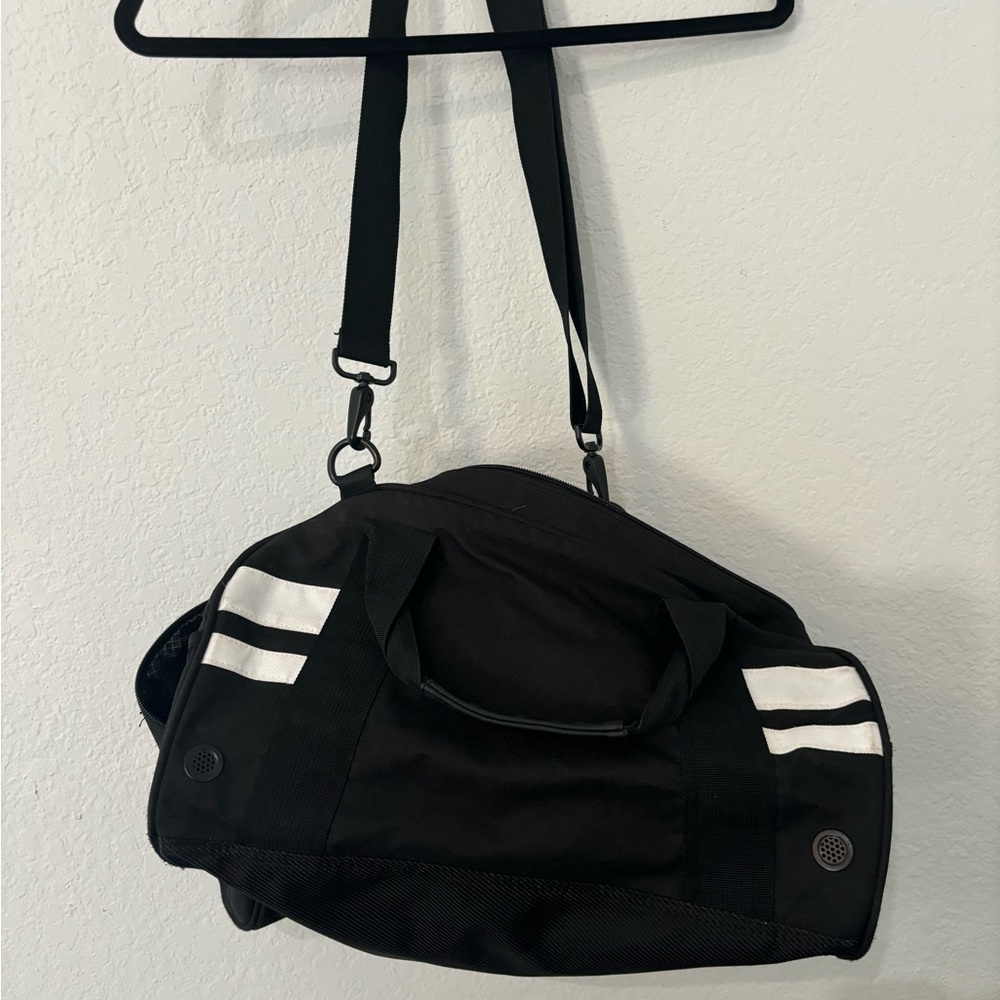 Vooray Gym Bag – Black with White Stripes – Compact Duffel with Shoe Compartment - Picture 8 of 10